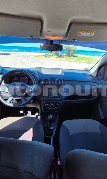 Big with watermark dacia lodgy sud noumea 5151