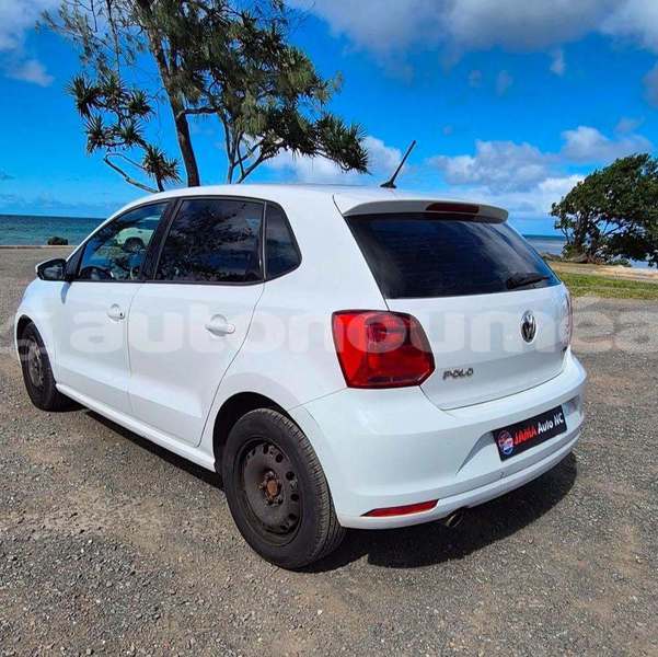 Big with watermark volkswagen polo sud noumea 5152