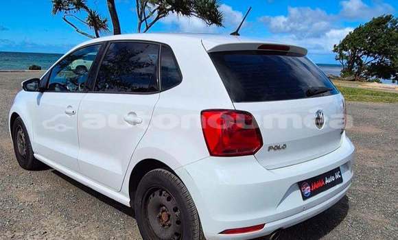 Buy Used Volkswagen Polo White Car in Noumea in Sud Buy Used Volkswagen Polo White Car in Noumea in Sud