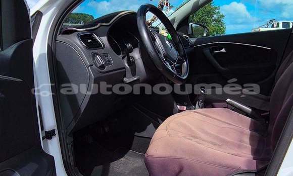 Buy Used Volkswagen Polo White Car in Noumea in Sud Buy Used Volkswagen Polo White Car in Noumea in Sud