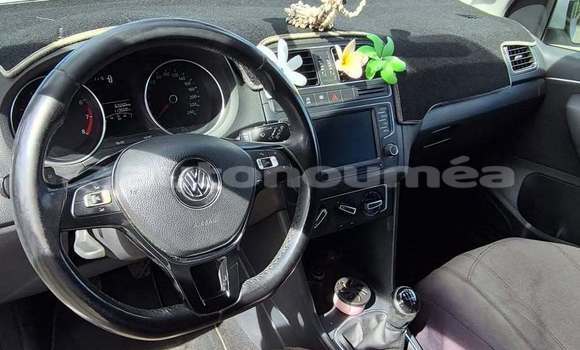 Buy Used Volkswagen Polo White Car in Noumea in Sud Buy Used Volkswagen Polo White Car in Noumea in Sud