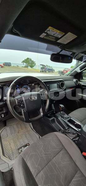 Big with watermark toyota tacoma sud noumea 5156
