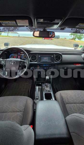 Big with watermark toyota tacoma sud noumea 5156