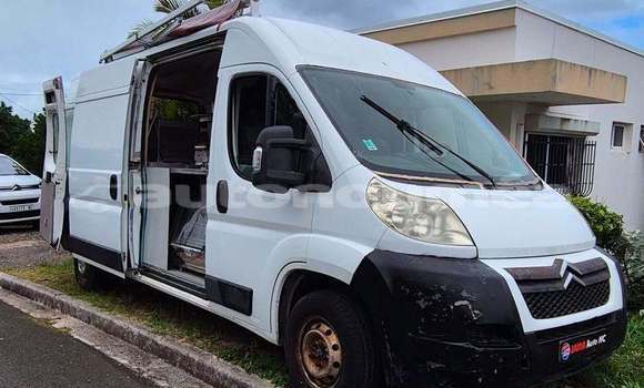 Buy Used Citroen Jumper White Truck in Noumea in Sud Buy Used Citroen Jumper White Truck in Noumea in Sud