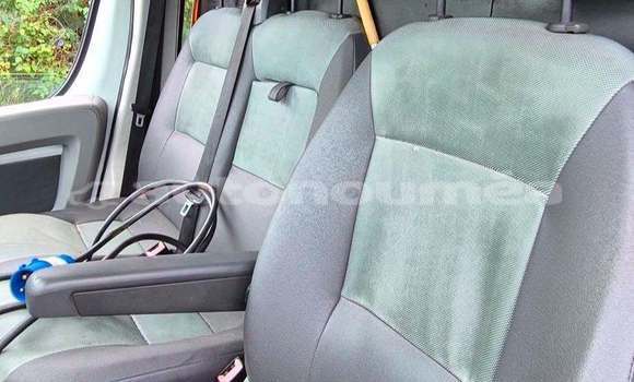 Buy Used Citroen Jumper White Truck in Noumea in Sud Buy Used Citroen Jumper White Truck in Noumea in Sud