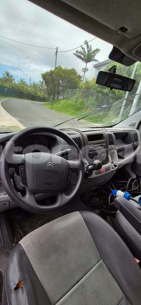 Big with watermark citroen jumper sud noumea 5164