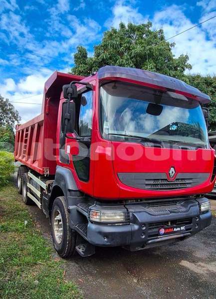 Big with watermark renault g300 sud noumea 5165