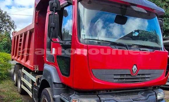 Buy Used Renault G300 Red Truck in Noumea in Sud Buy Used Renault G300 Red Truck in Noumea in Sud