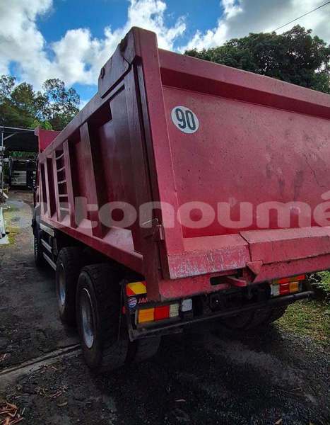 Big with watermark renault g300 sud noumea 5165
