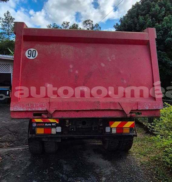 Big with watermark renault g300 sud noumea 5165