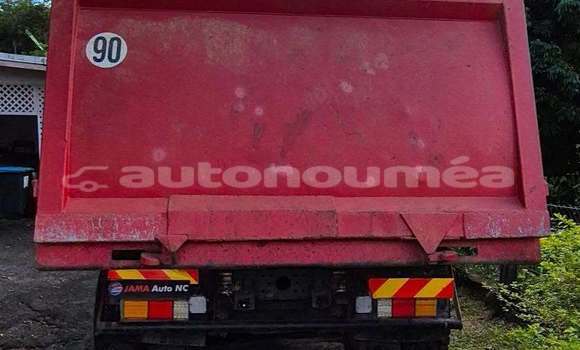 Buy Used Renault G300 Red Truck in Noumea in Sud Buy Used Renault G300 Red Truck in Noumea in Sud