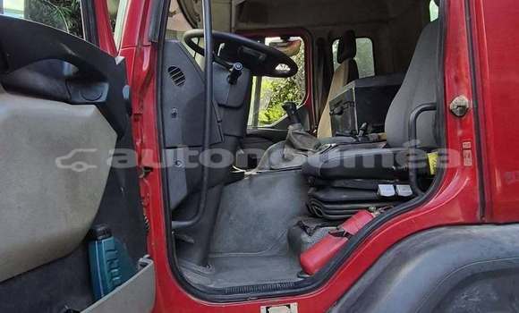 Buy Used Renault G300 Red Truck in Noumea in Sud Buy Used Renault G300 Red Truck in Noumea in Sud