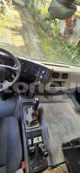 Big with watermark renault g300 sud noumea 5165