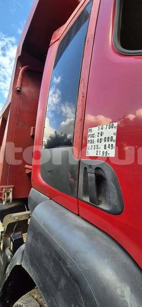 Big with watermark renault g300 sud noumea 5165
