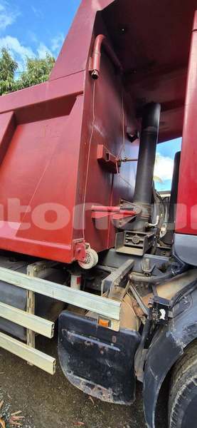 Big with watermark renault g300 sud noumea 5165