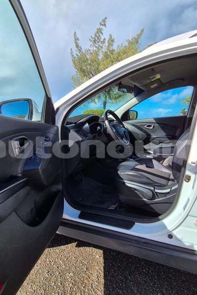 Big with watermark hyundai ix35 sud noumea 5166