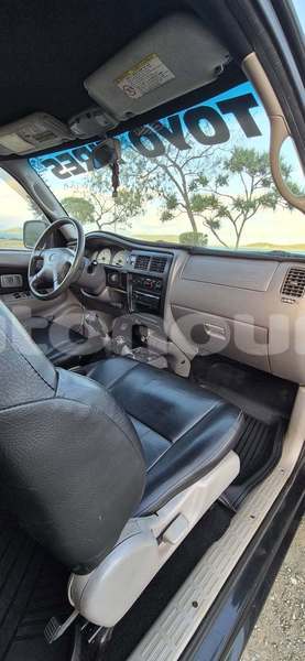 Big with watermark toyota tacoma sud noumea 5173