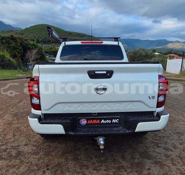 Big with watermark nissan navara sud noumea 5178