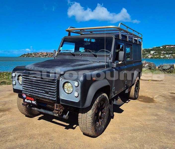 Big with watermark land rover defender sud noumea 5187