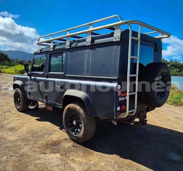 Big with watermark land rover defender sud noumea 5187
