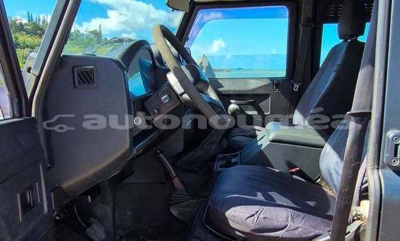 Acheter Occasion Voiture Land Rover Defender Autre à Noumea, Sud Acheter Occasion Voiture Land Rover Defender Autre à Noumea, Sud