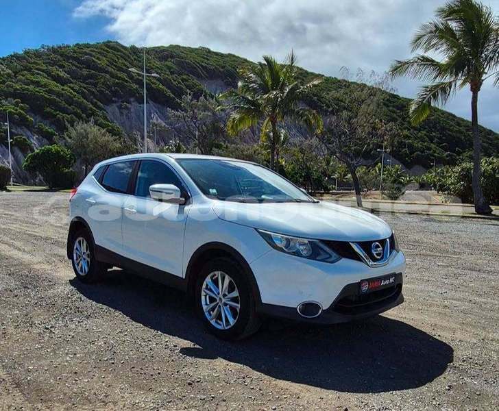 Big with watermark nissan qashqai 2 sud noumea 5189