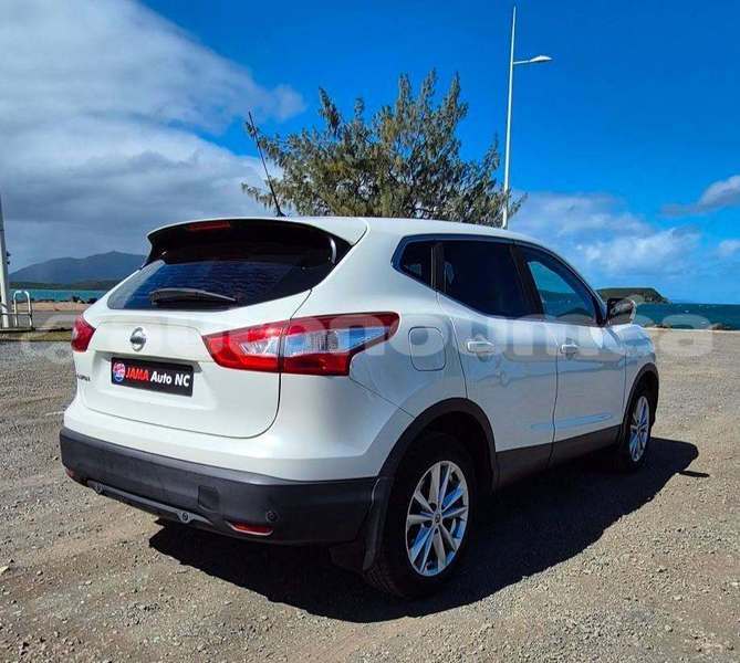 Big with watermark nissan qashqai 2 sud noumea 5189