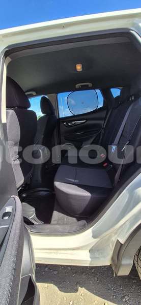 Big with watermark nissan qashqai 2 sud noumea 5189