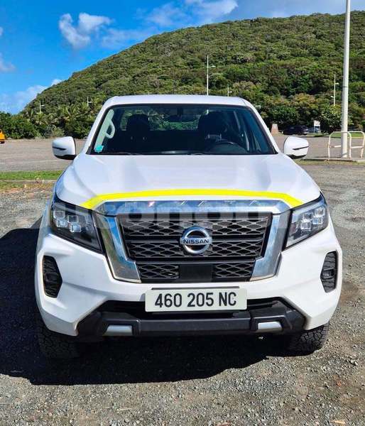 Big with watermark nissan navara sud noumea 5193