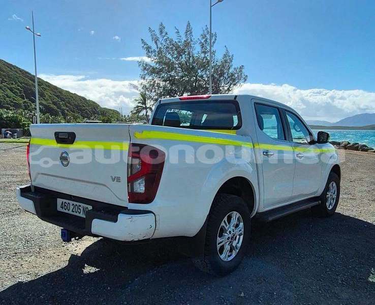 Big with watermark nissan navara sud noumea 5193