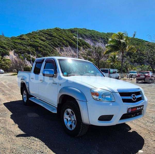 Big with watermark mazda bt50 sud noumea 5194