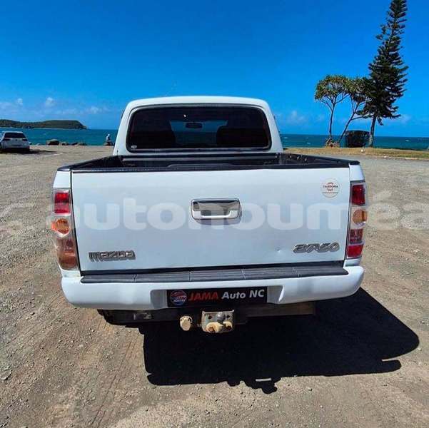 Big with watermark mazda bt50 sud noumea 5194