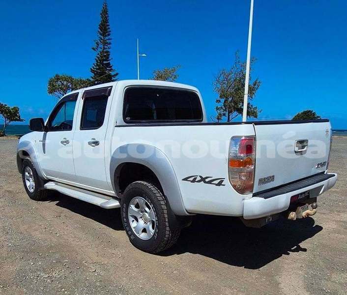 Big with watermark mazda bt50 sud noumea 5194