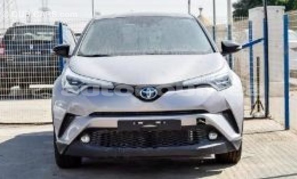 Buy Import Toyota C-HR Other Car in Import - Dubai in Iles Buy Import Toyota C-HR Other Car in Import - Dubai in Iles