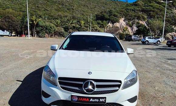 Acheter Occasion Voiture Mercedes-Benz A200 Blanc à Noumea, Sud Acheter Occasion Voiture Mercedes-Benz A200 Blanc à Noumea, Sud