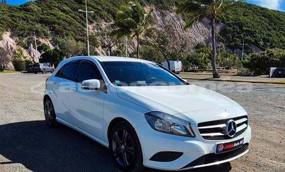 Acheter Occasion Voiture Mercedes-Benz A200 Blanc à Noumea, Sud Acheter Occasion Voiture Mercedes-Benz A200 Blanc à Noumea, Sud