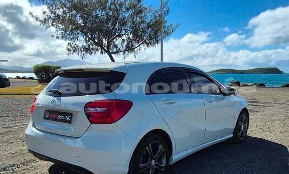 Acheter Occasion Voiture Mercedes-Benz A200 Blanc à Noumea, Sud Acheter Occasion Voiture Mercedes-Benz A200 Blanc à Noumea, Sud
