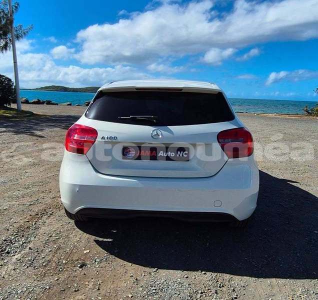 Big with watermark mercedes benz a200 sud noumea 5197