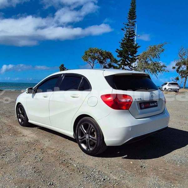 Big with watermark mercedes benz a200 sud noumea 5197