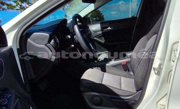 Acheter Occasion Voiture Mercedes-Benz A200 Blanc à Noumea, Sud Acheter Occasion Voiture Mercedes-Benz A200 Blanc à Noumea, Sud