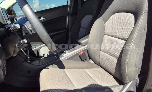 Acheter Occasion Voiture Mercedes-Benz A200 Blanc à Noumea, Sud Acheter Occasion Voiture Mercedes-Benz A200 Blanc à Noumea, Sud