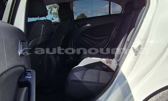 Acheter Occasion Voiture Mercedes-Benz A200 Blanc à Noumea, Sud Acheter Occasion Voiture Mercedes-Benz A200 Blanc à Noumea, Sud