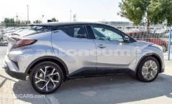 Buy Import Toyota C-HR Other Car in Import - Dubai in Iles Buy Import Toyota C-HR Other Car in Import - Dubai in Iles