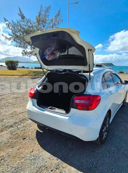 Big with watermark mercedes benz a200 sud noumea 5197