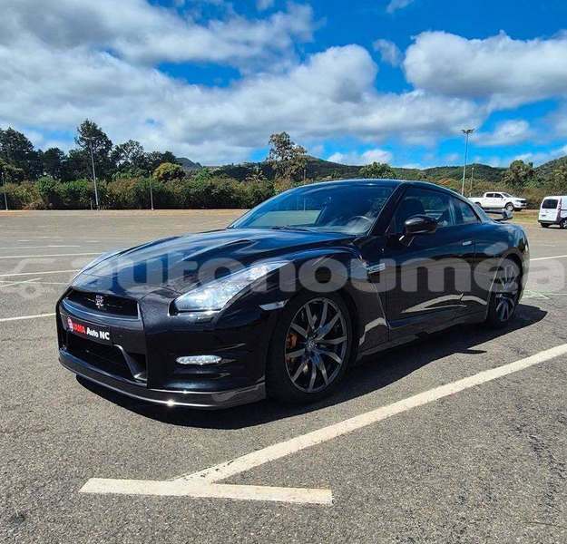 Big with watermark nissan gt r sud noumea 5199