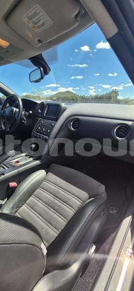 Big with watermark nissan gt r sud noumea 5199