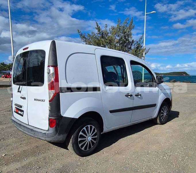 Big with watermark renault kangoo sud noumea 5200