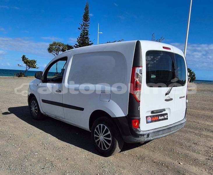 Big with watermark renault kangoo sud noumea 5200