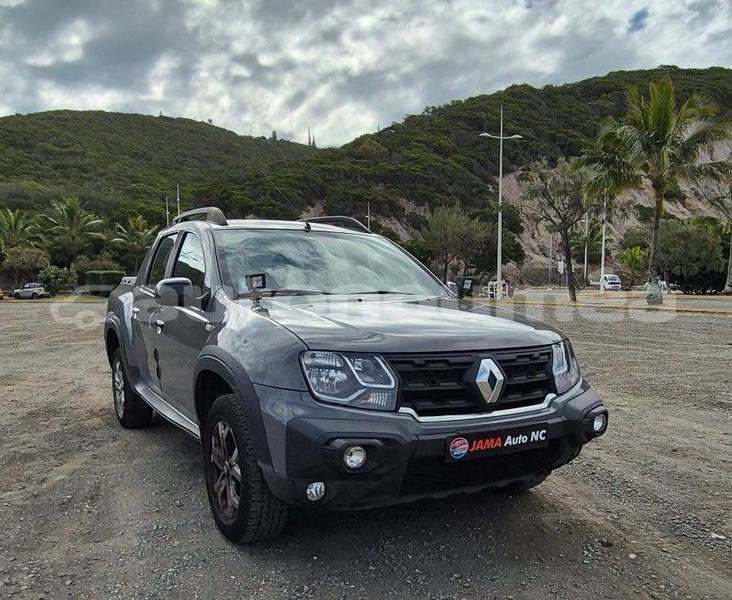 Big with watermark renault 20 sud noumea 5201