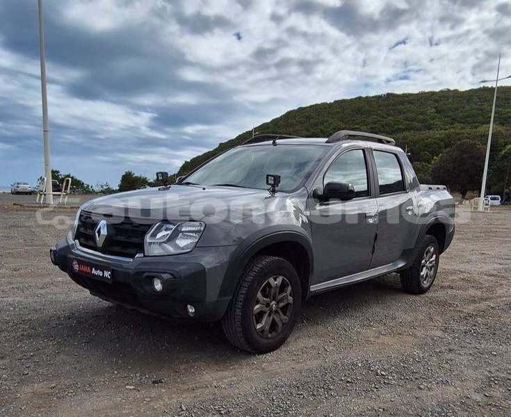 Big with watermark renault 20 sud noumea 5201